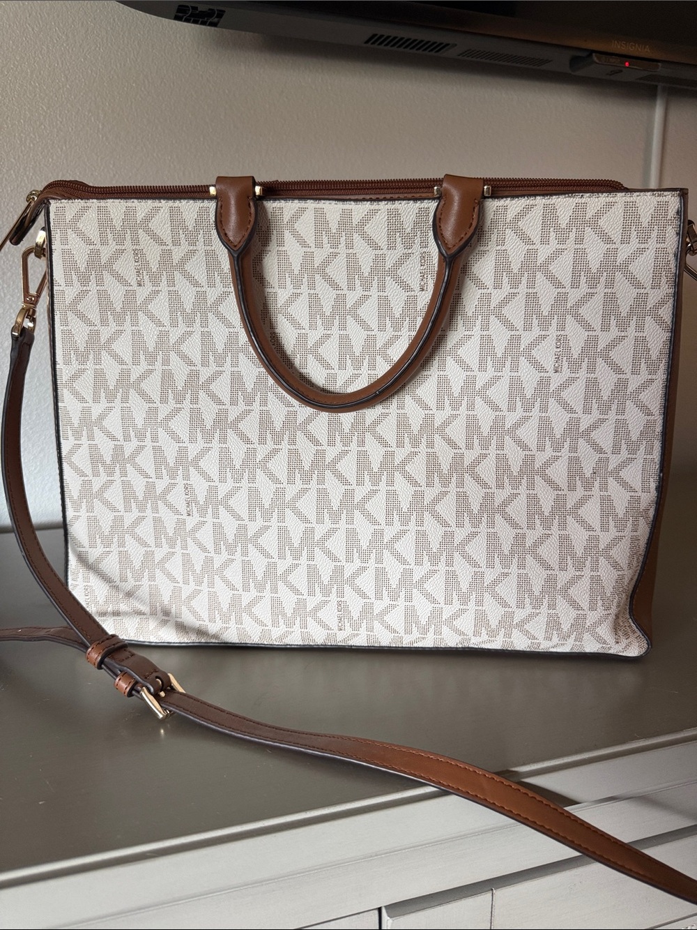 Michael Kors Cream & Brown Signature Satchel - Picture 2 of 8